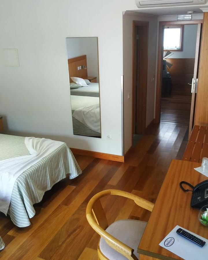 Hotel Comodoro Corvo Exterior photo
